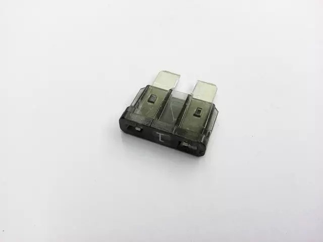 N01713119 - Electrical: Fuse for Volkswagen: Arteon, Atlas, Atlas Cross Sport, CC, e-Golf, Eos, Golf, Golf Alltrack, Golf R, Golf SportWagen, GTI, Jetta, Passat, R32, Rabbit, Tiguan, Tiguan Limited Image
