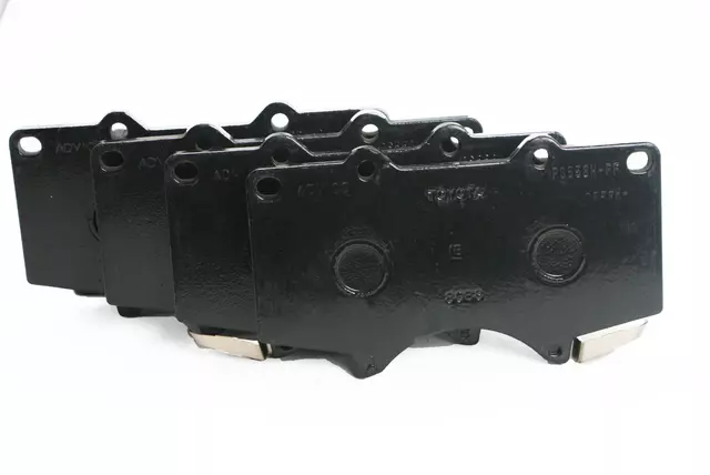 446504070 - Brakes: Brake Pads Front for Toyota: Tacoma Image