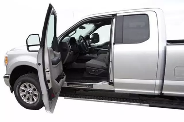 VHC3Z99132A08B - Exterior: Door Sill Plates - Bright Chrome - Crew Cab for Ford: E-350 Super Duty, E-450 Super Duty, F-250 Super Duty, F-350 Super Duty, F-450 Super Duty, F-550 Super Duty Image