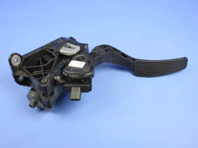 Pedal - Mopar (68000115AA)
