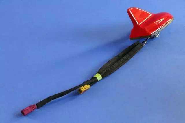 Antenna Body And Cable - Mopar (5NU67ZR3AC)