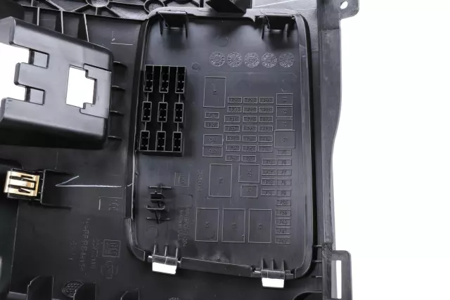 Jet Black Instrument Panel Knee Bolster - GM (84230211)