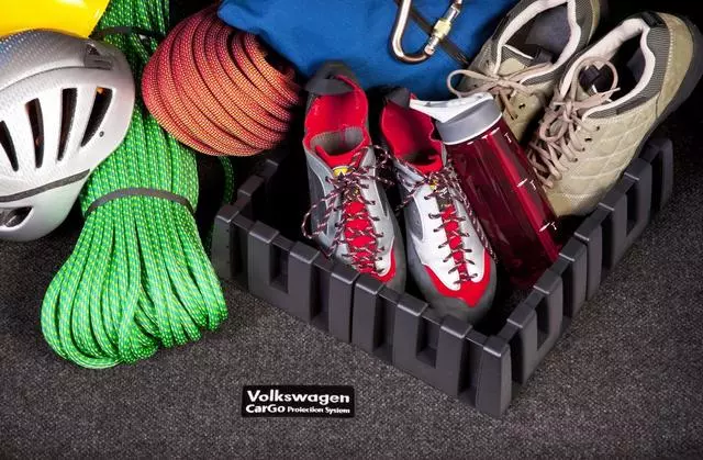 Heavy Duty Trunk Liner With Cargo Blocks - Volkswagen (561-061-166-469)