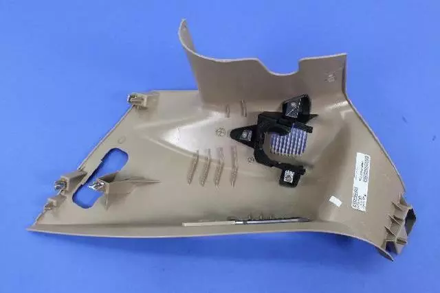 D Pillar Molding, Left - Mopar (ZR17LTUAI)