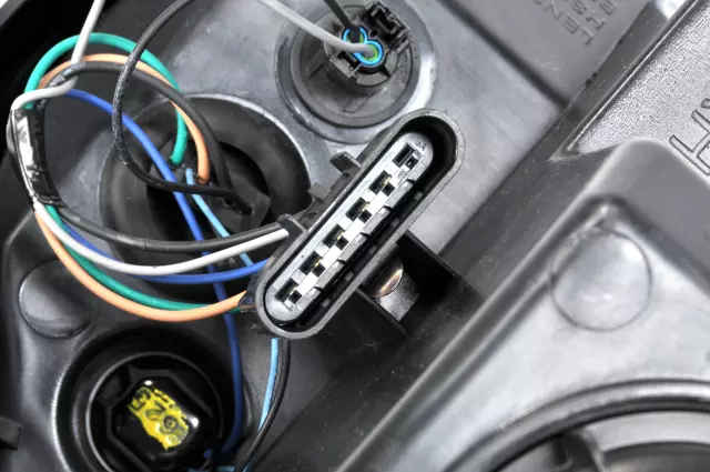 Headlamp Assembly - GM (20912394)