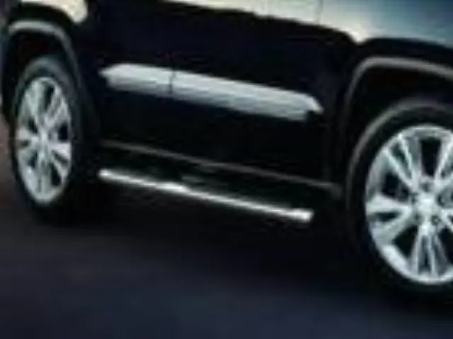 82212129AC - Exterior Accessories: Tubular Side Steps for Jeep: Grand Cherokee, Grand Cherokee WK Image