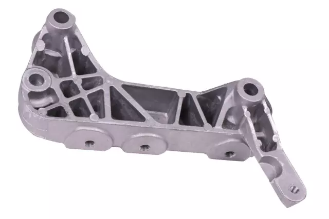 Passenger Side Engine Mount Bracket - GM (13386633)