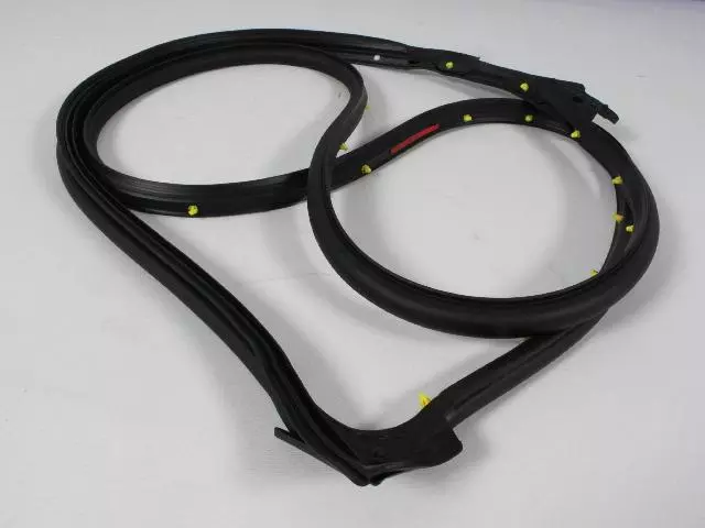 Genuine Alfa Romeo W/Strip Front Door Mounted - Alfa Romeo (5076866AD)