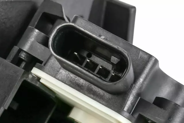 Front Bumper Shutter - GM (23478032)