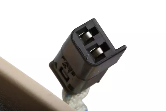 25945134 - Body: Sun-visor for Cadillac: Escalade, Escalade ESV, Escalade EXT | Chevrolet: Avalanche, Suburban 1500, Suburban 2500, Tahoe | GMC: Yukon, Yukon XL 1500, Yukon XL 2500 Image