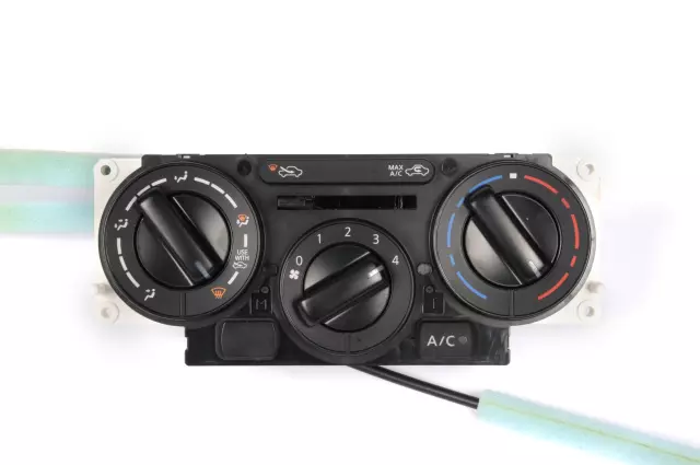 19317244 - : Heating and Air Conditioning Control Panel for Chevrolet: City Express Image