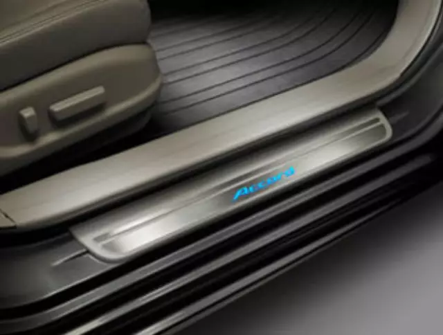 8E12TA0120B - : Door Sill Trim - Sedan - Ivory for Honda Image