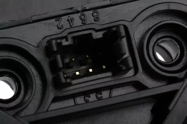 84468960 - Body: Motor for Chevrolet: Silverado 2500 HD, Silverado 3500 HD | GMC: Sierra 2500 HD, Sierra 3500 HD Image