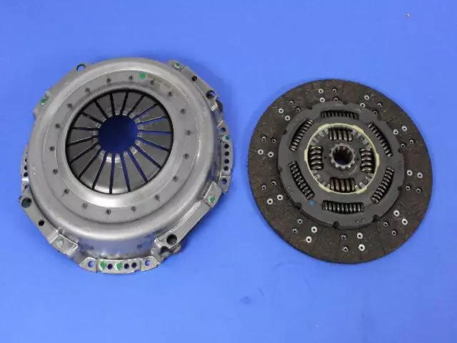 Pressure Plate And Disc Clutch Kit - Mopar (4897532AC)