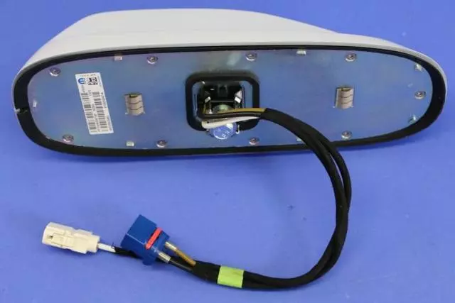 1YG06GW7AF - Electrical: Base Cable And Bracket Antenna for Chrysler: Pacifica | Dodge: Durango | Jeep: Grand Cherokee Image