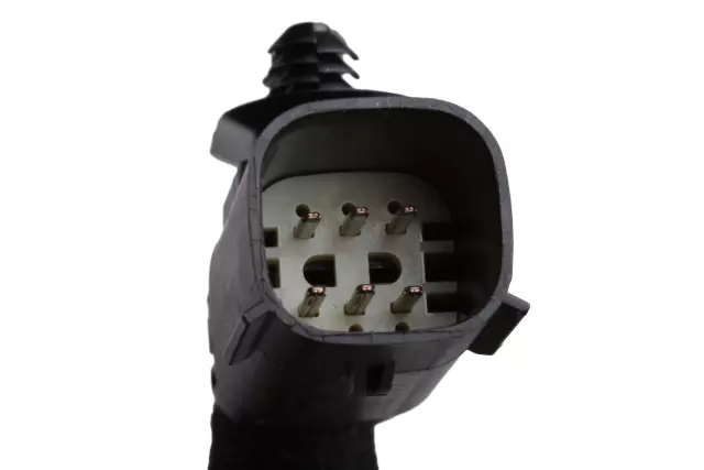 Rear License Plate Lamp Wiring Harness - GM (84677459)