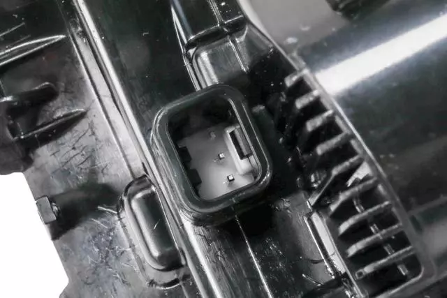 Passenger Side Rearview Mirror Turn Signal Lamp - GM (22936930)