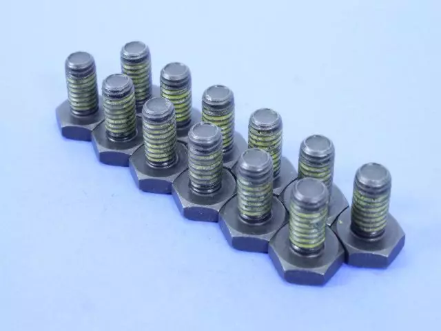 Bolt - Mopar (6508406AA)