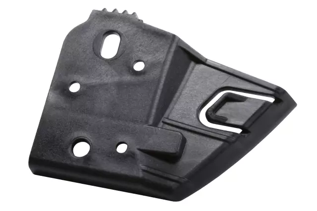 Driver Side Rear Bumper Fascia Tail Lamp Opening Bracket - GM (84671279)