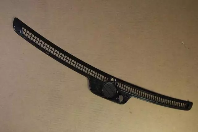 1QQ09LU5AG - Interior Trim: Defroster Grille for Mopar Image