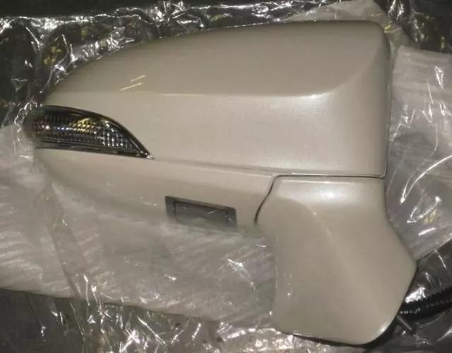 879100T050A0 - Body: Mirror Assembly for Toyota: Venza Image