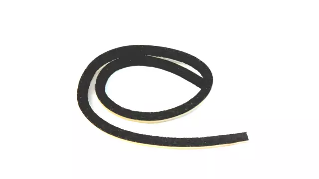 90875FE030 - : Scoop Front Seal for Subaru: Forester, Impreza Image