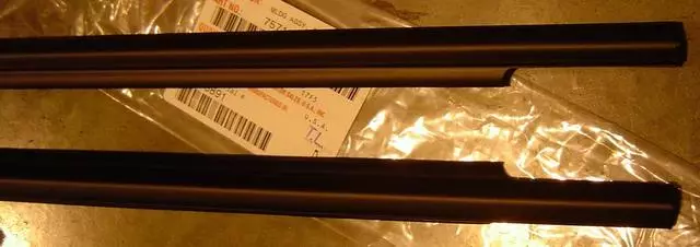 7571001031 - Body: Belt Molding for Toyota: Matrix Image