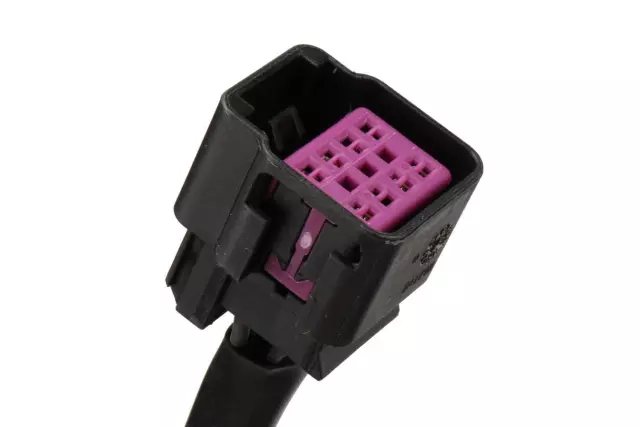 Dark Chrome Passenger Side Stop Lamp - GM (42407873)