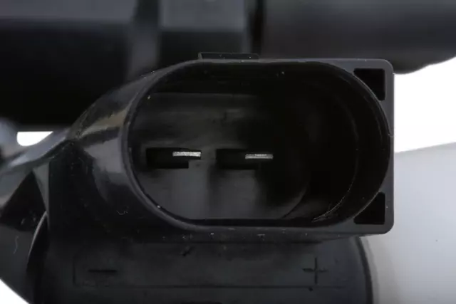 Windshield Washer Solvent Container - GM (84816822)