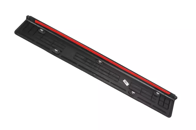 Front Side Door Sill Trim Plate - GM (84124304)