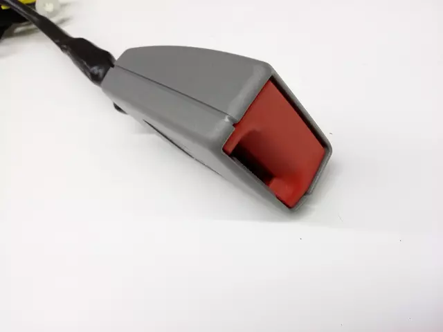 1Y1858471CFCP - Electrical: Buckle for Volkswagen: Beetle, Golf, R32 Image