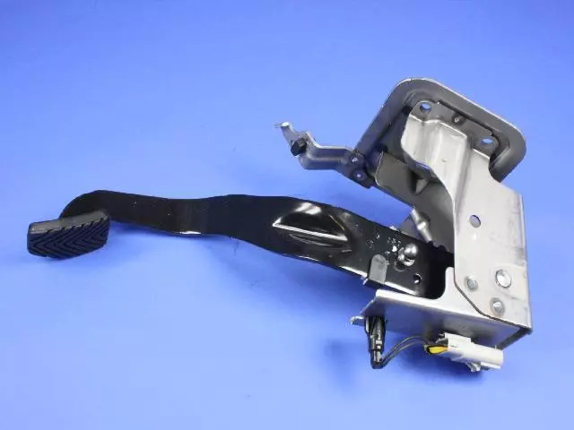 68028424AC - Clutch: Clutch Pedal for Dodge: Caliber | Jeep: Compass, Patriot Image
