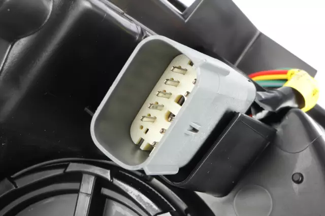 2017-2022 Buick Encore - Headlight - GM (42771352)