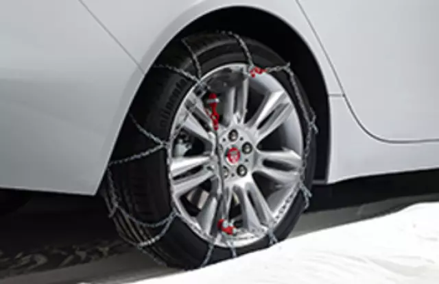 T4N8353 - Wheels: Snow Traction System for Jaguar Image