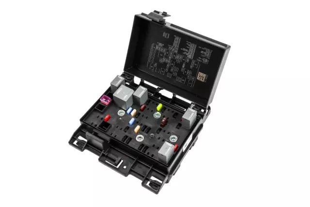 Body and Tail Lamp Wiring Harness Junction Block - GM (15291748)