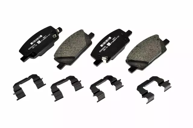 42566753 - : Brake Pads for Chevrolet: Trax Image