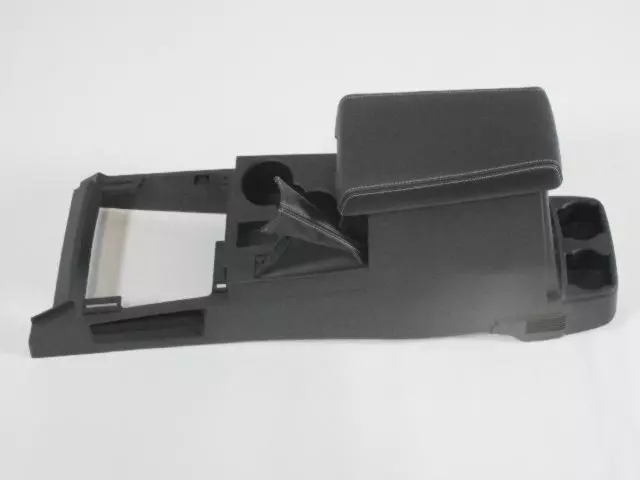 1JS181DVAE - Interior Trim: Floor Console for Jeep: Liberty Image