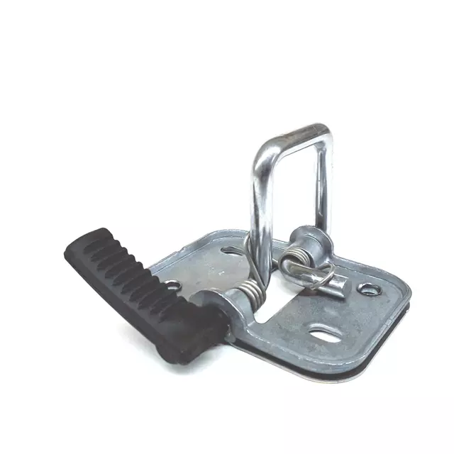 5G0823186B - Body: Safety Catch for Volkswagen: e-Golf, Golf, Golf Alltrack, Golf R, Golf SportWagen, GTI Image