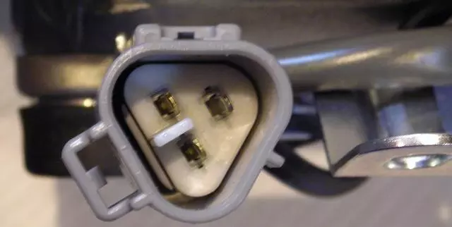 Compressor Assembly - Toyota (88320-33200-84)