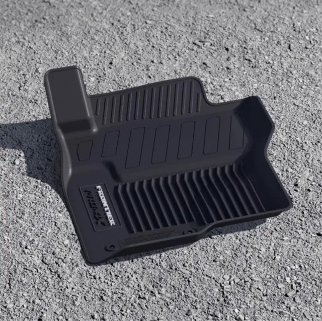 T99E49BU1A - Interior: All-Season Floor Mats - High Wall Liners PRO-4X logo (Rubber / 4-piece / Black) for Nissan: Frontier Image