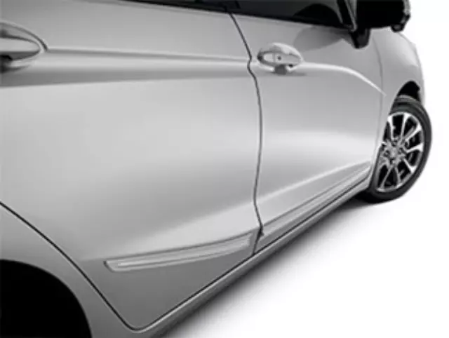 8P05T5A120 - Exterior: Body Side Molding - Alabaster Silver Metallic for Honda: Fit Image