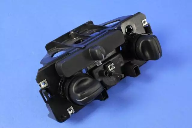 A/C And Heater Control - Alfa Romeo (68239716AA)