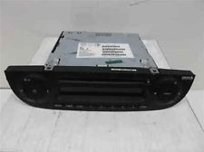 Multi Media Radio - Mopar (1RZ26JXWAL)