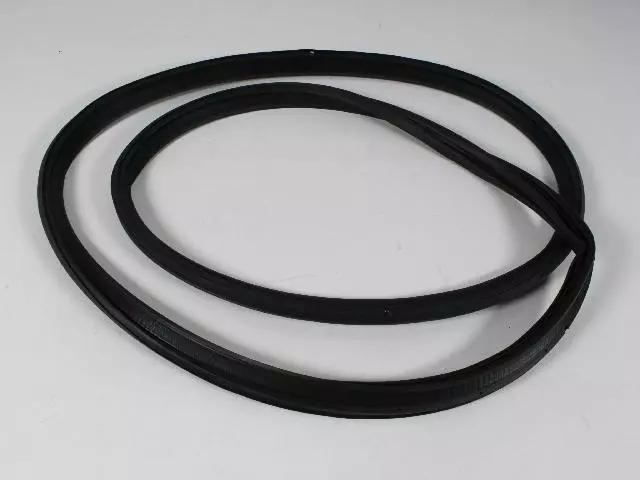 55399175AF - Doors, Door Mirrors and Related Parts: Liftgate Opening Weatherstrip for Dodge: Durango Image