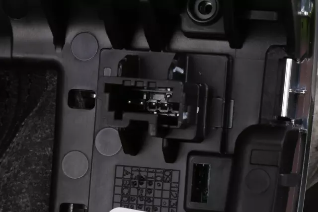 Part# 22805886 Jet Black Automatic Transmission Shift Lever Knob - GM (22805886)