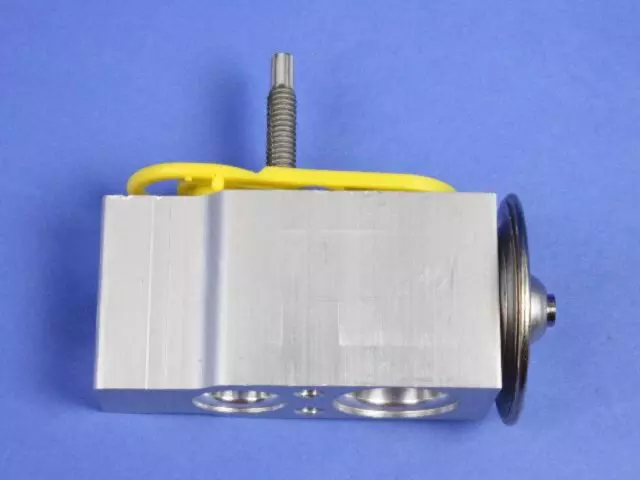 Expansion Valve - Mopar (05139687AA)