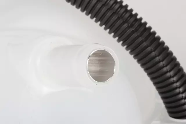 Part# 84225911 Radiator Surge Tank - GM (84225911)