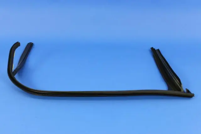 Door Glass Weatherstrip, Right - Mopar (68442228AA)