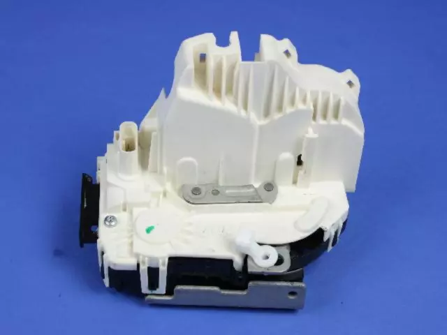 Front Door Latch, Right - Mopar (4589694AE)