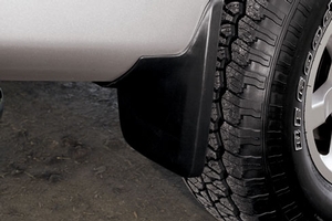 999J2WUK1204 - Exterior: Splash Guards, Contoured, Rear for Nissan: TITAN Image